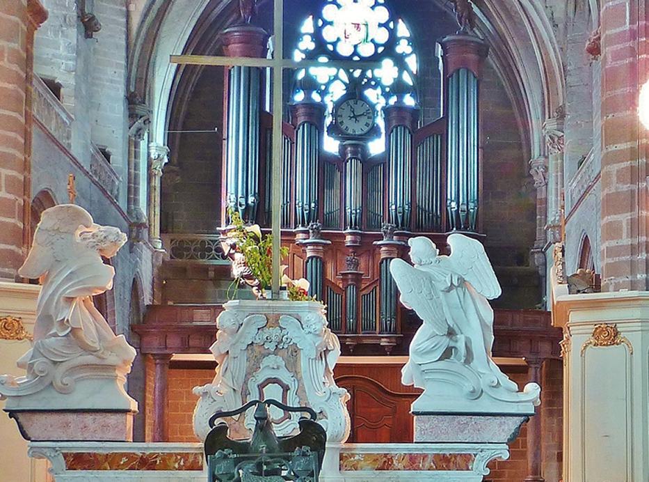 La nef vue du Maitre-Autel